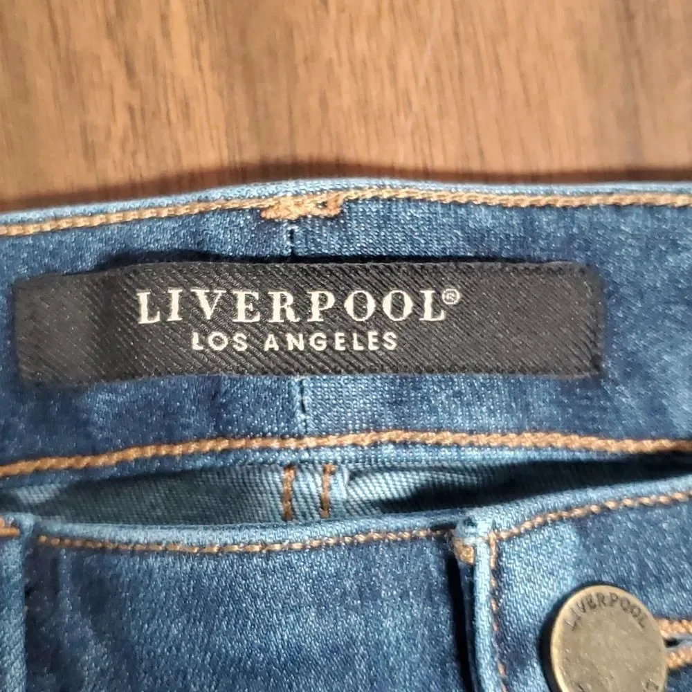 Liverpool | the Skinny Jeans Medium Blue Wash Victory‎ Color Size 6/30